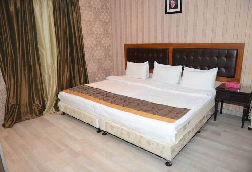 标准间, Plaza Athenee