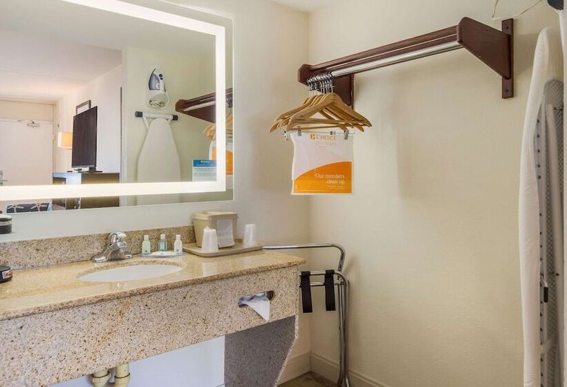 带2个双人床的标准工作室, Quality Inn Bradenton Sarasota North