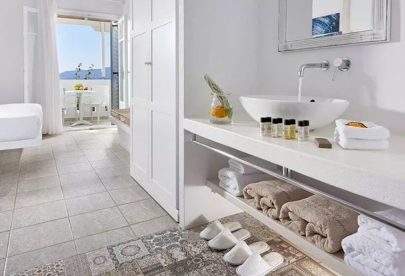 اتاق استاندارد با بالکن و چشم‌انداز دریا, Santa Maria Village Resort & Spa