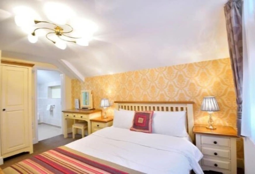 Quarto Estandar, The Crown