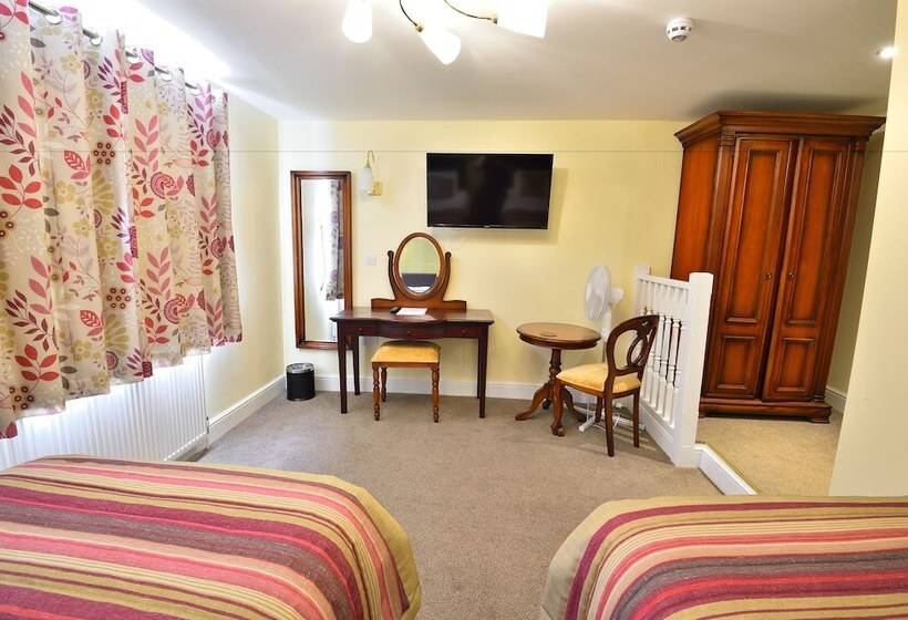 Номер Superior, The Crown