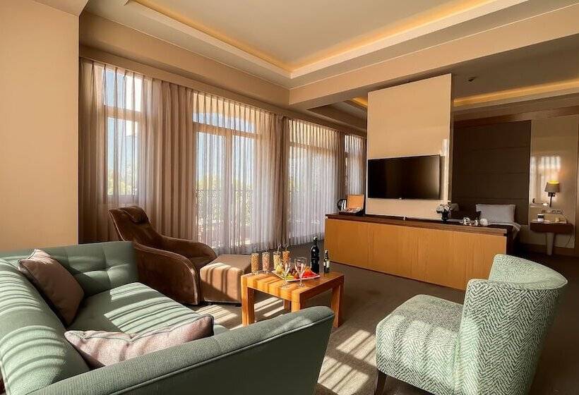 جناح, The Sign şile Hotel & Spa