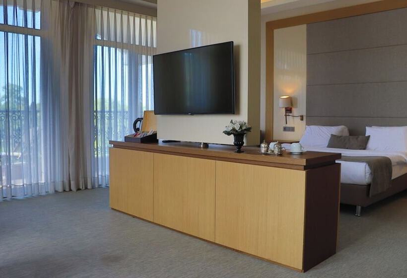 جناح, The Sign şile Hotel & Spa