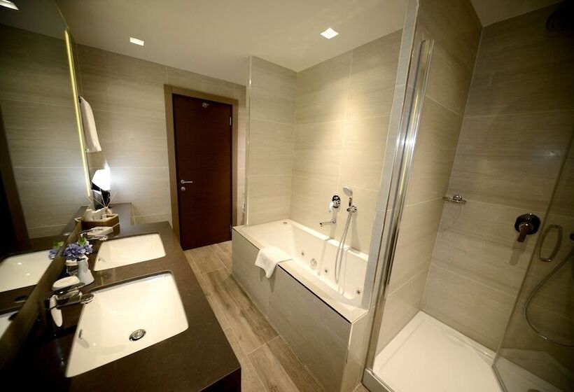 جناح, The Sign şile Hotel & Spa