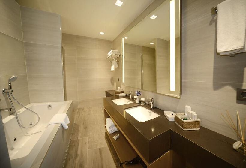 جناح, The Sign şile Hotel & Spa