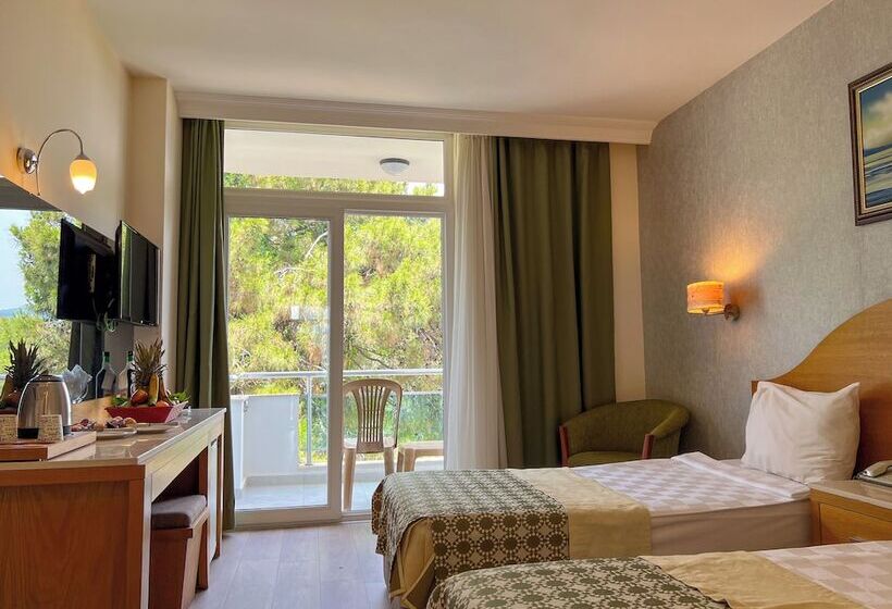 Quarto Estandar, Transatlantik Beach