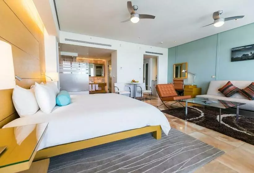 سوئیت جونیور با تخت بزرگ, Palacio Mundo Imperial Riviera Diamante Acapulco