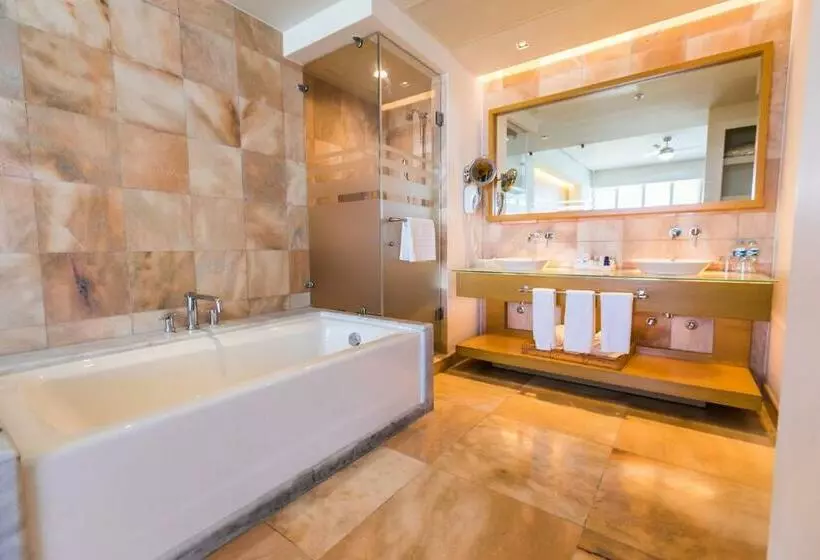 سوئیت جونیور با تخت بزرگ, Palacio Mundo Imperial Riviera Diamante Acapulco
