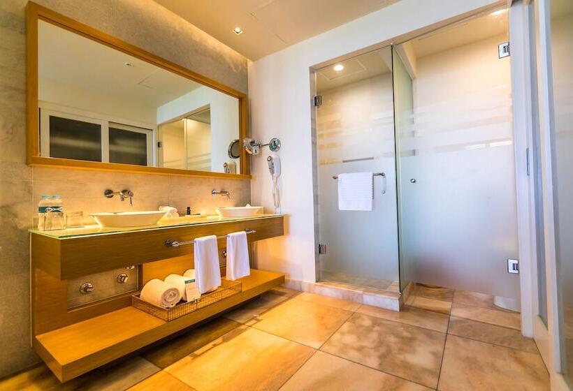 חדר סופריור עם מיטת קינג, Palacio Mundo Imperial Riviera Diamante Acapulco