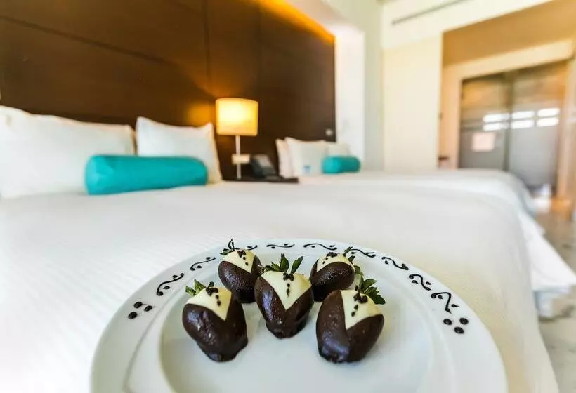 اتاق کلاب, Palacio Mundo Imperial Riviera Diamante Acapulco