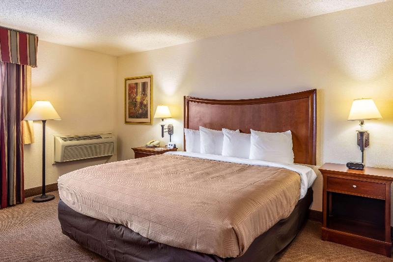 Quarto Estandar Cama King, Tulsa Square Hotel Central, I-44 By OYO