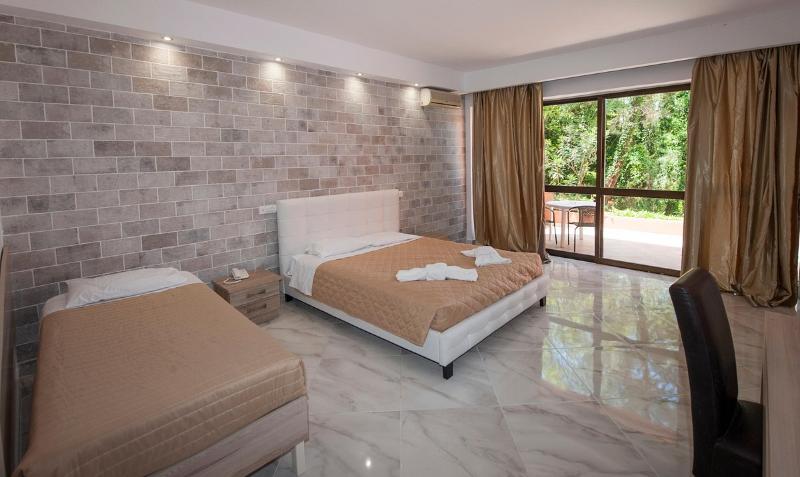 جناح جونيور مطلّ علي البحر, Blue Princess Beach Hotel and Suites