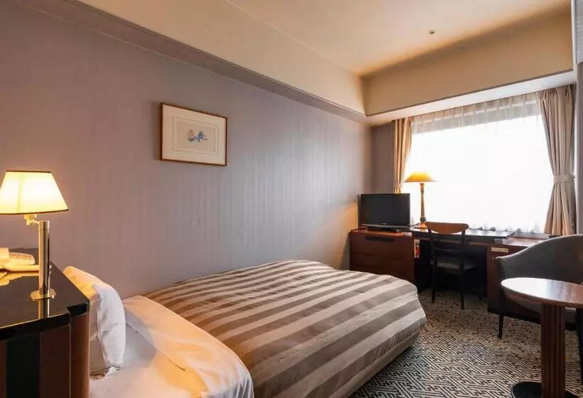 Standard Yhden Hengen Huone, Ark Hotel Kumamotojo Mae  Route Inn Hotels