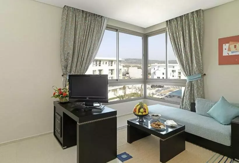 اتاق لوکس با چشم‌انداز استخر, Atlas Essaouira Riad Resort