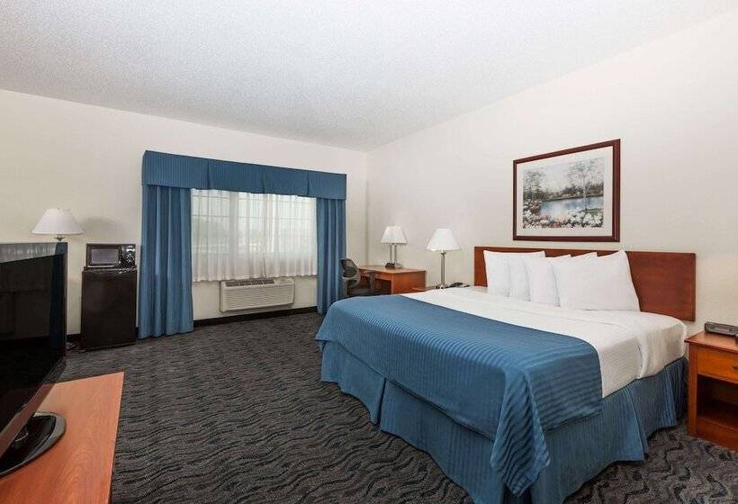 스위트, Baymont By Wyndham Des Moines Airport