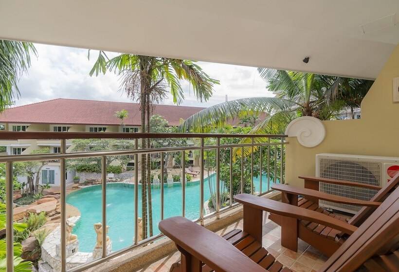 Полулюкс Вид на Бассейн, Bella Villa Cabana
