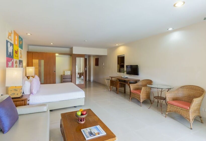 Номер Deluxe Вид на Бассейн, Bella Villa Cabana