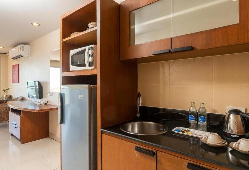 Номер Deluxe Вид на Бассейн, Bella Villa Cabana