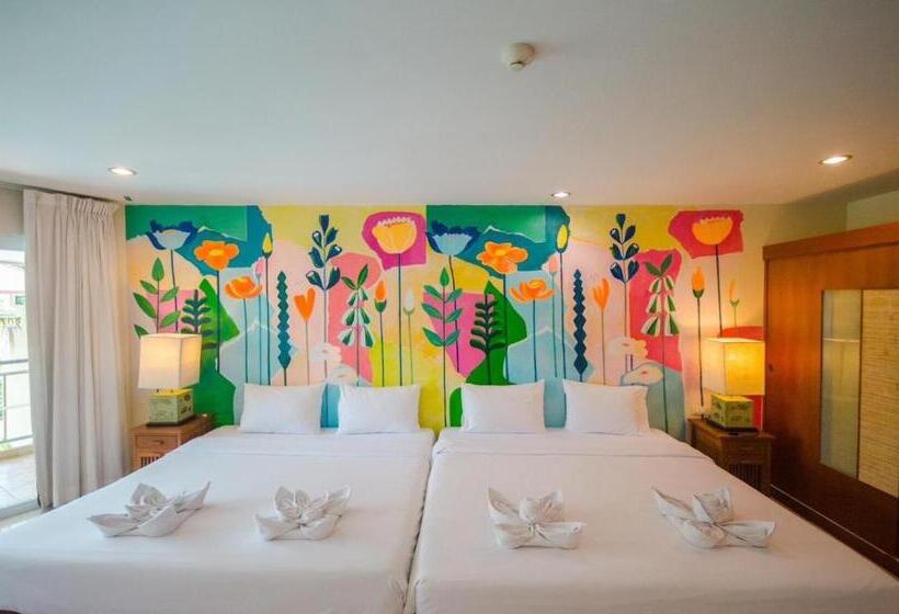 Номер Deluxe Вид на Бассейн, Bella Villa Cabana
