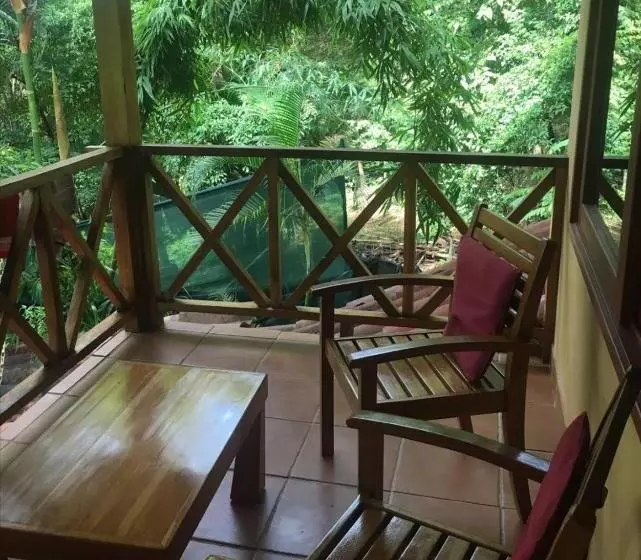 اتاق سوپریور با چشم‌انداز استخر, Esencia Hotel And Villas