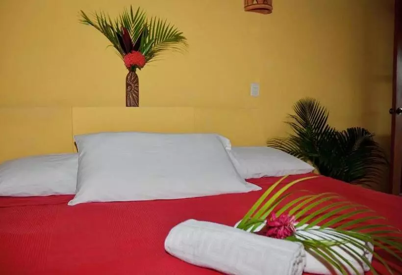 اتاق سوپریور با چشم‌انداز استخر, Esencia Hotel And Villas