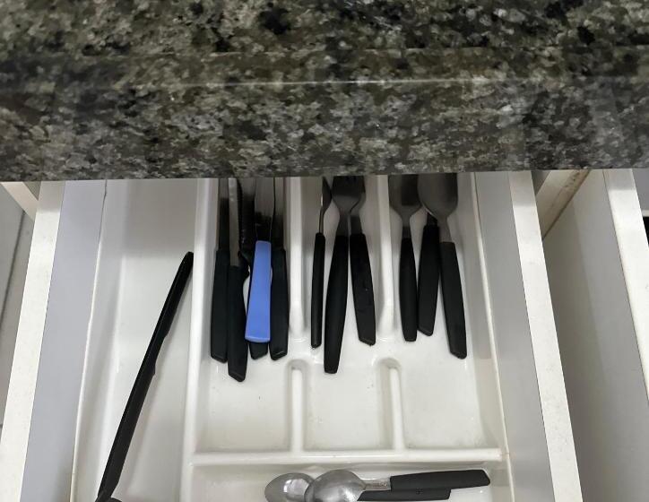 غرفة قياسية ثلاثية, Flats Particular Terrazzo