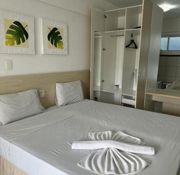 غرفة قياسية ثلاثية, Flats Particular Terrazzo