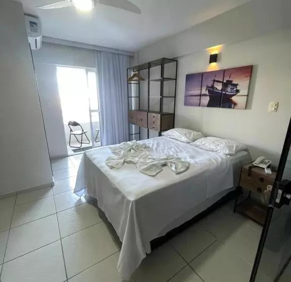 استودیو استاندارد با چشمانداز استخر, Flats Particular Terrazzo
