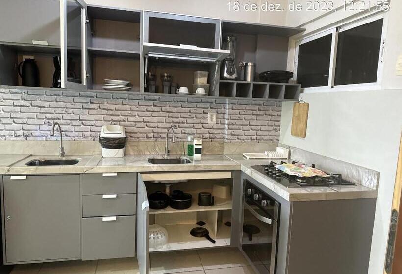 غرفة قياسية ثلاثية, Flats Particular Terrazzo