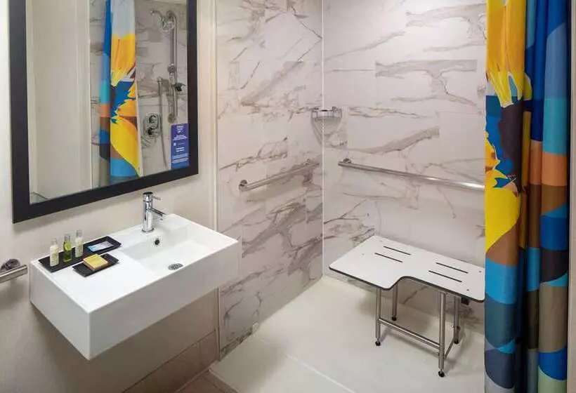 اتاق لوکس, Hilton Promenade At Branson Landing