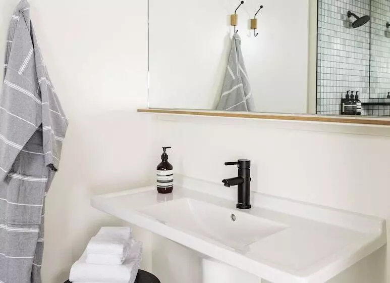 ２ダブルベッドのスタンダードルーム, June West La, A Member Of Design Hotels