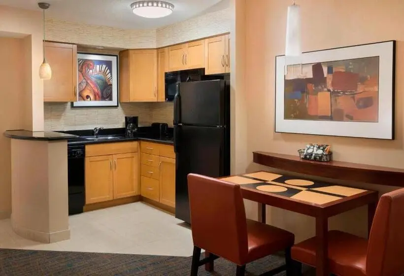 キングサイドベッドのスタンダードワンルーム, Residence Inn by Marriott Toronto Downtown/Entertainment District