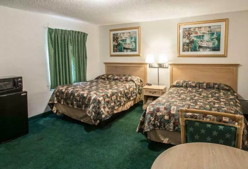 ２ダブルベッドのスタンダードルーム, Rodeway Inn Fort Pierce Us Highway 1