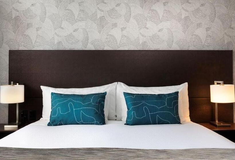 전망 디럭스룸 킹침대, Rydges Wellington