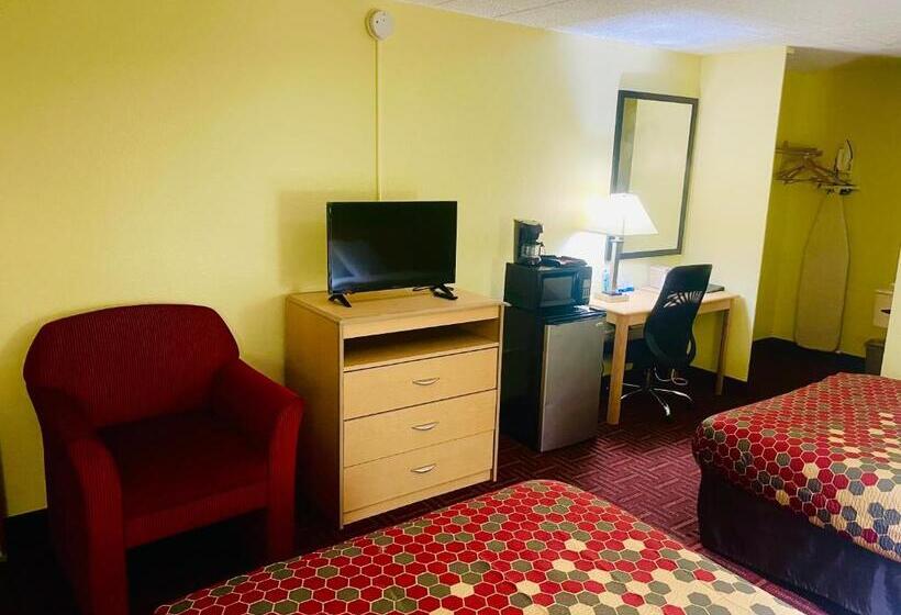 חדר סטנדרט שתי מיטות זוגיות, Super 8 By Wyndham Gloucester