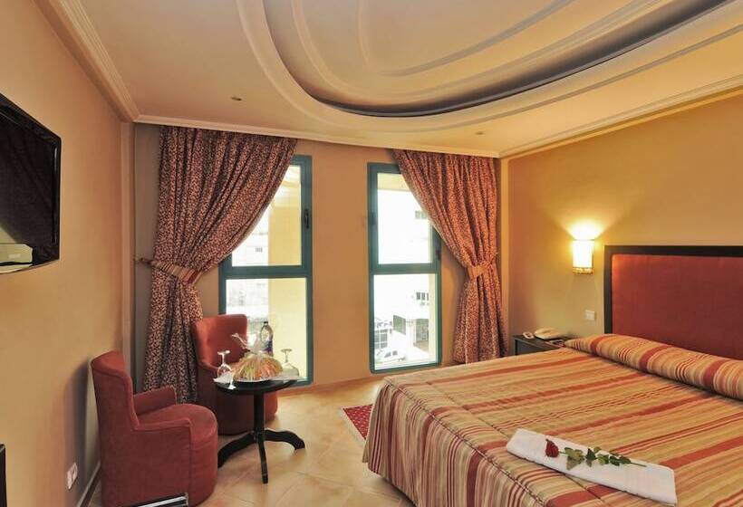 标准单人间, Tghat