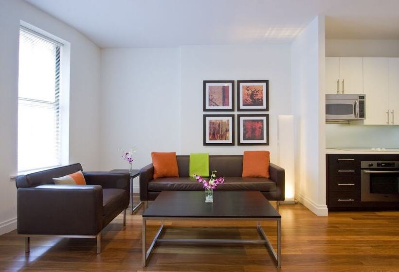 套房, Aka Times Square