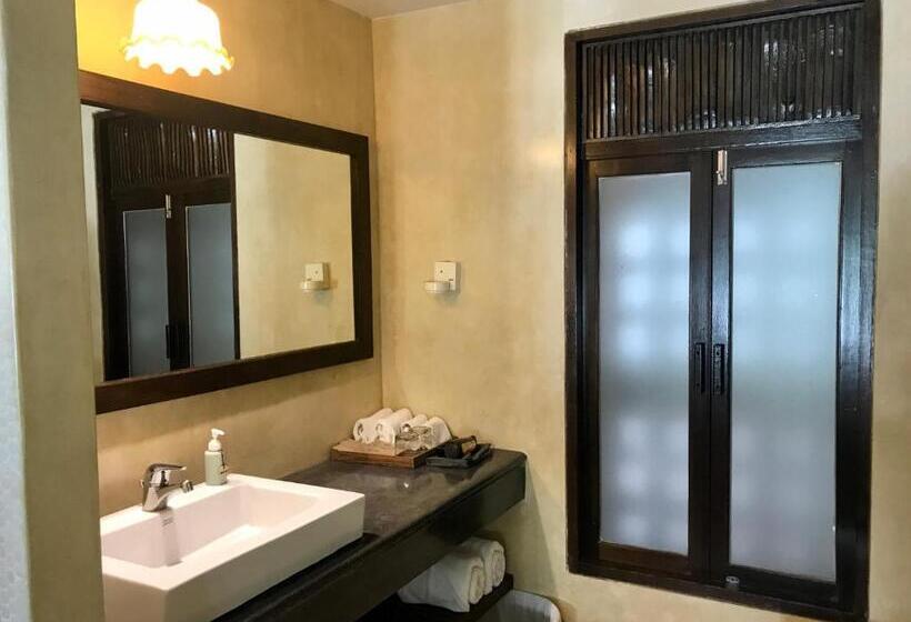 디럭스 룸, Ao Nang Colors Hotel   Aonang Beach