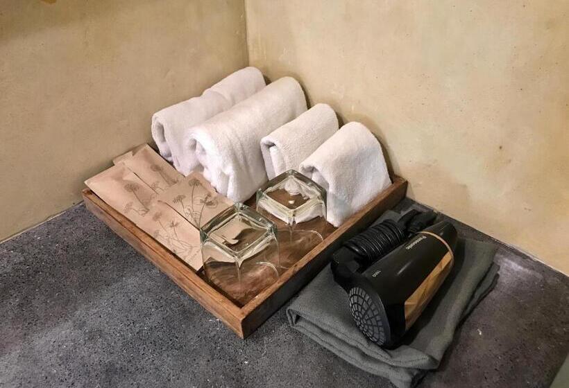 스탠다드 룸 킹사이즈 침대, Ao Nang Colors Hotel   Aonang Beach