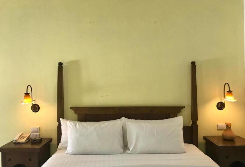 스탠다드 룸 킹사이즈 침대, Ao Nang Colors Hotel   Aonang Beach