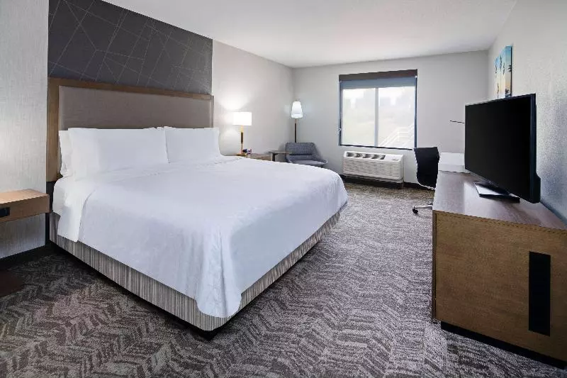 اتاق استاندارد با تخت بزرگ برای معلولان, Best Western Valencia/six Flags Inn & Suites