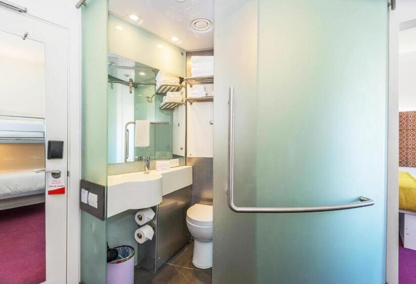 Семейный Номер, Breakfree On Cashel, An Accor