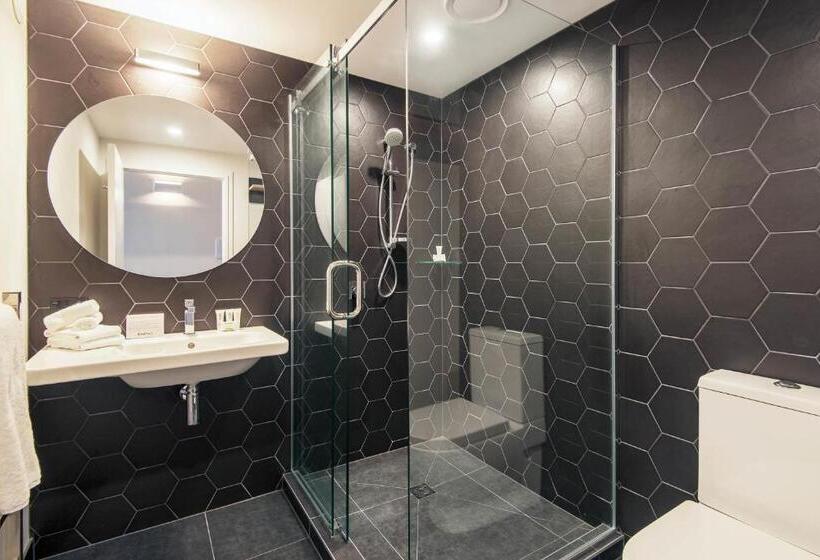 Номер Премиум, Breakfree On Cashel, An Accor