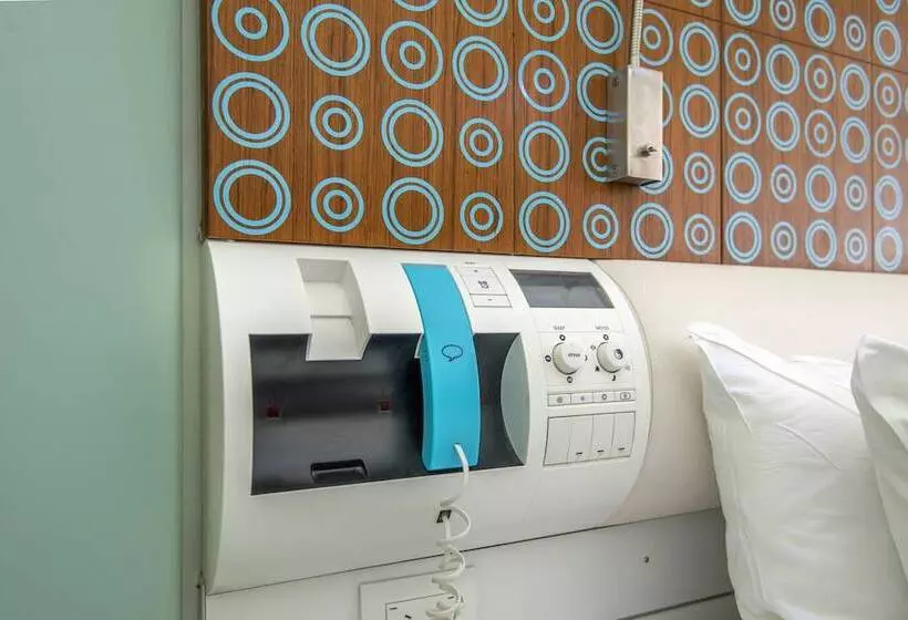 اتاق استاندارد با تخت بزرگ, Breakfree On Cashel, An Accor