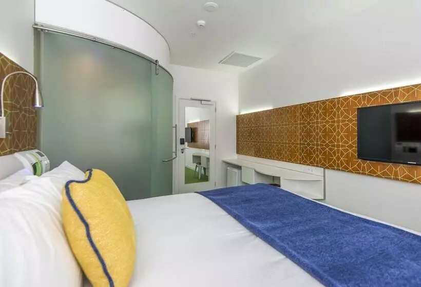 اتاق استاندارد با تخت بزرگ, Breakfree On Cashel, An Accor