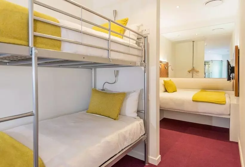 اتاق خانوادگی, Breakfree On Cashel, An Accor