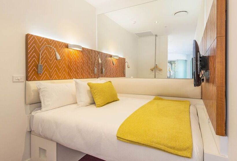 Семейный Номер, Breakfree On Cashel, An Accor