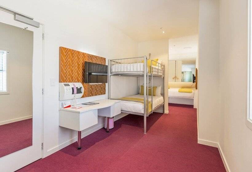 Семейный Номер, Breakfree On Cashel, An Accor