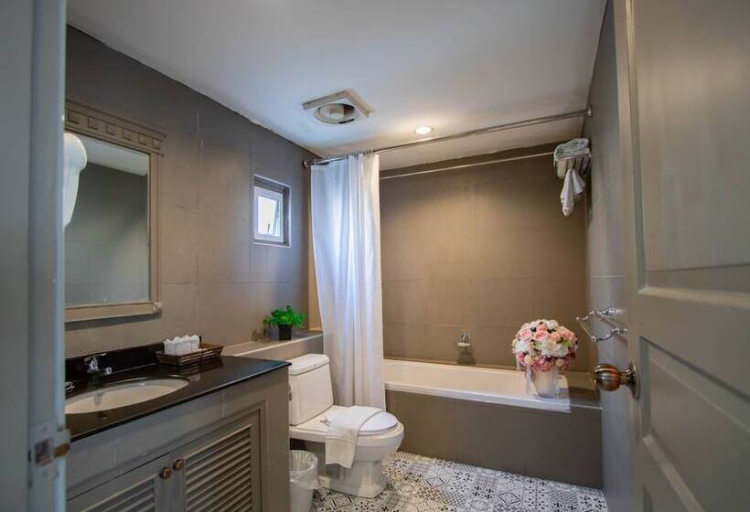 Полулюкс, Eurana Boutique