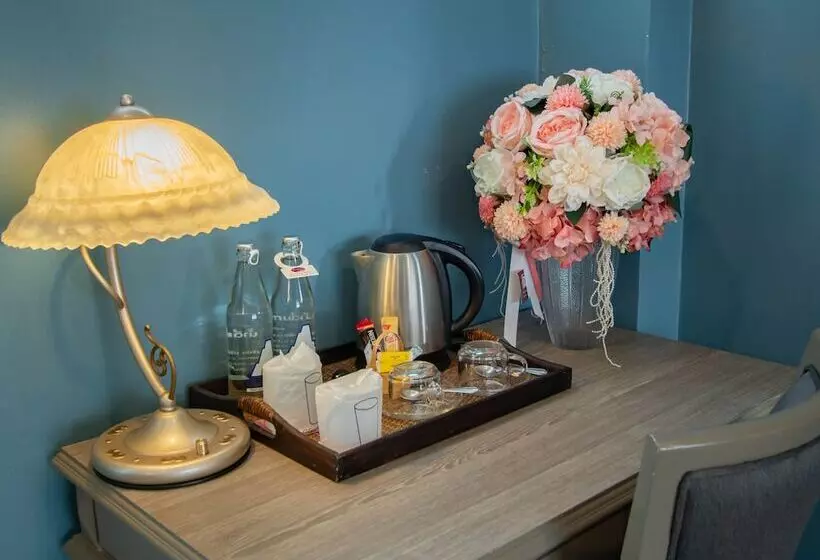سوییت جونیور, Eurana Boutique